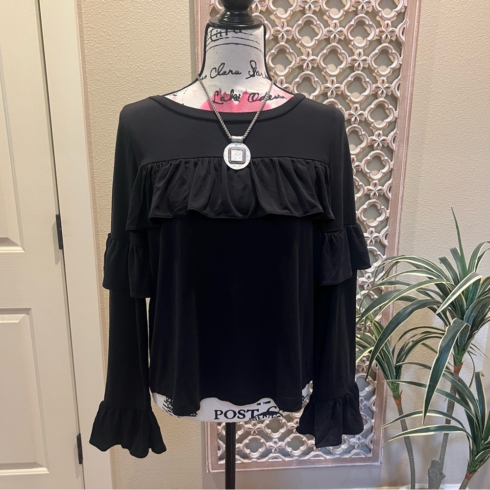 NWT BB Dakota by Steve Madden Cute Black Ruffle Top